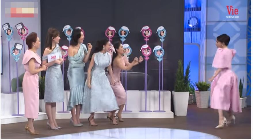 Hương Giang tiết lộ sở thích làm nàng tiên cá mỗi khi gần gũi bạn trai-2