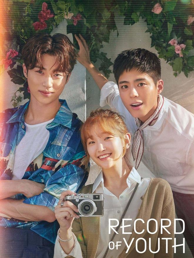 Bộ phim "Record of Youth" thu về lượng người xem trung bình là 7,2% cho tập thứ 3. Đây cũng là tập đạt rating cao nhất của phim kể từ khi phát sóng. Phim có sự góp mặt của 2 ngôi sao nổi tiếng Park Bo Gum và Park So Dam.