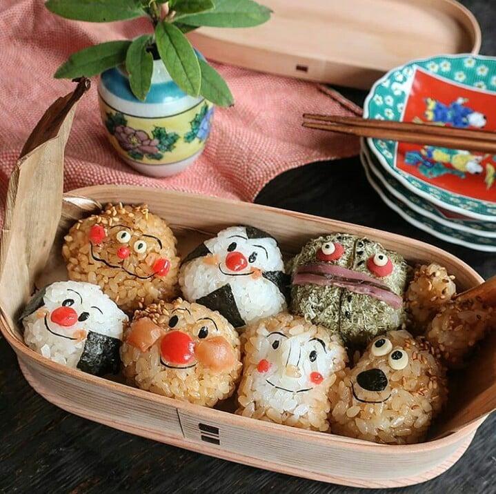 Bà mẹ Nhật Bản nổi khắp cõi mạng nhờ thích sáng tạo cơm hộp bento cho con-13