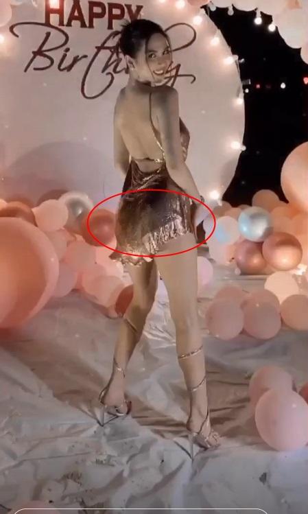 Ngọc Trinh đón tuổi 31 bằng đầm ngắn cũn hằn nội y-3