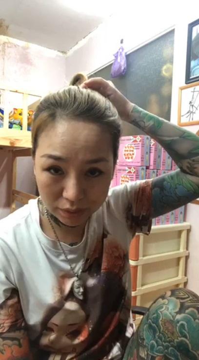 Bà mẹ 3 con hỗ trợ đánh ghen phố Lý Nam Đế: Mặc váy bị giảm năng suất ra đòn. Tiếc-3