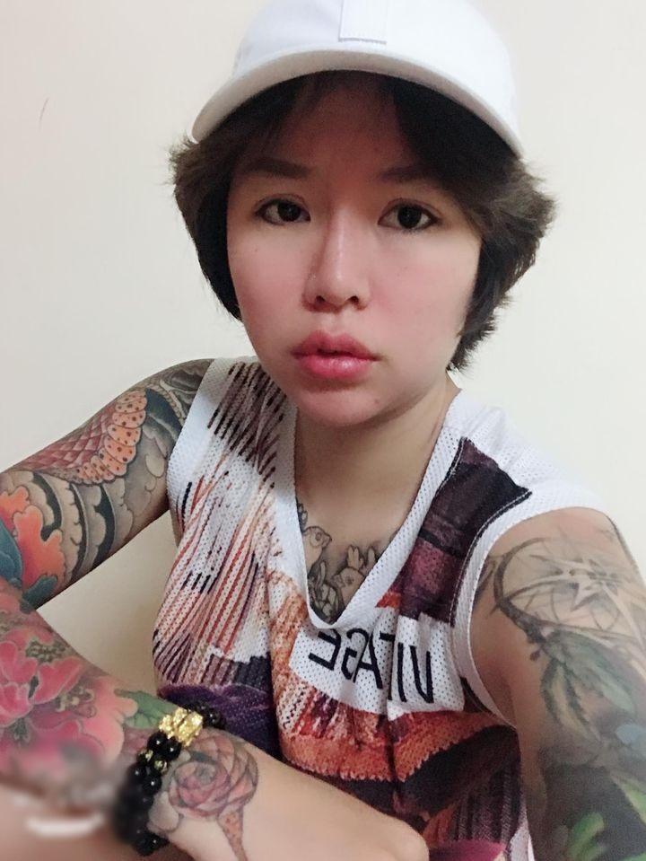 Bà mẹ 3 con hỗ trợ đánh ghen phố Lý Nam Đế: Mặc váy bị giảm năng suất ra đòn. Tiếc-7