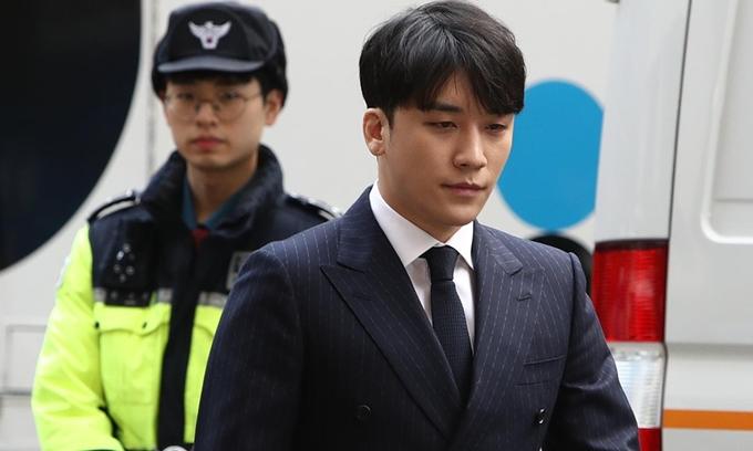 Seungri chỉ nhận 1 tội danh-1