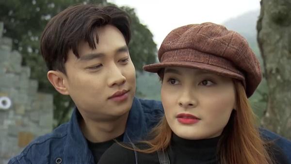 Vốn chẳng phải gương mặt xa lạ với khán giả màn ảnh nhỏ, nhưng Quốc Trường chỉ thực sự tỏa sáng sau khi quyết định Bắc tiến và góp mặt trong bộ phim "Về nhà đi con". Dù vào vai sở khanh, nhưng thay vì bị ghét, Quốc Trường lại khiến khán giả mê mệt, nhất là khán giả trẻ.