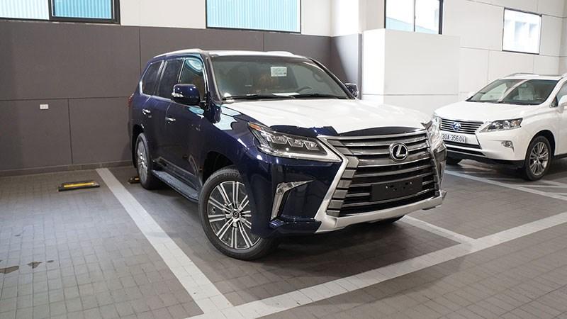 Lexus 570 trong vụ đánh ghen phố Lý Nam Đế có gì mà Tuesday mê man đến vậy?-9