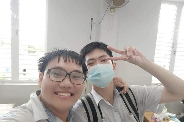 Đánh bật các thí sinh đợt 1, nam sinh Đà Nẵng trở thành thủ khoa duy nhất đạt 30 điểm-6