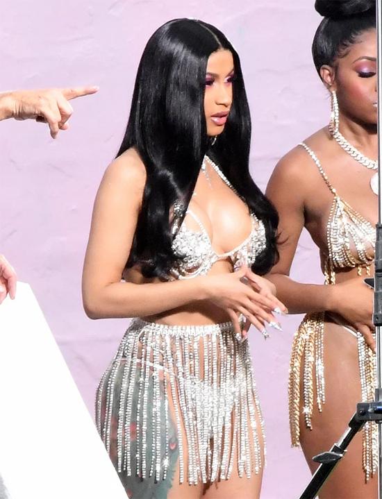 Cardi B 3 năm lao đao vì chồng ngoại tình-8