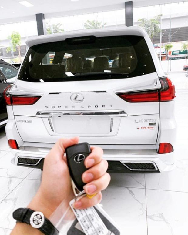 Hai thiếu gia Hà Nội đi Lexus LX 570: Gia thế khủng, nổi tiếng và có cô ấy cực xinh-2