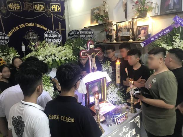 Nam sinh 17 tuổi ở Sài Gòn bị đâm tử vong trong lúc uống trà sữa-4