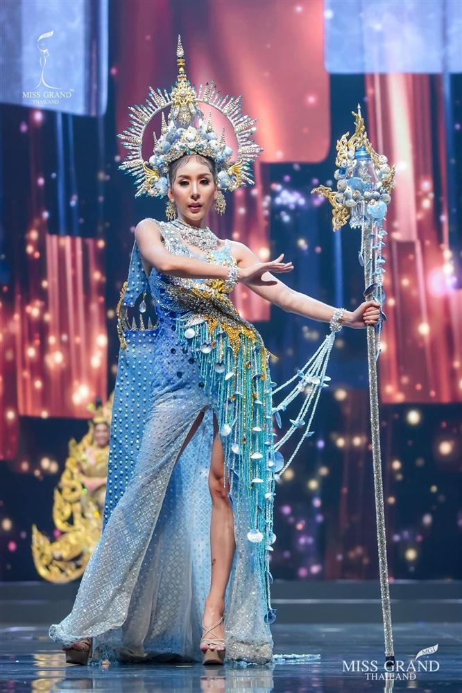 Ngả mũ loạt quốc phục Miss Grand Thailand, cách fan Việt đặt tên mới hại não-11