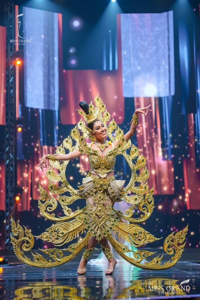 Ngả mũ loạt quốc phục Miss Grand Thailand, cách fan Việt đặt tên mới hại não-13