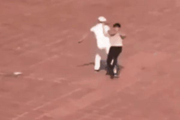 Lộ clip bảo vệ trường THPT ở Thái Bình đánh học sinh ngay trong sân trường?-3