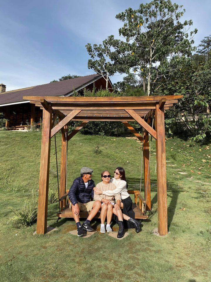 Tăng Thanh Hà trốn chồng con đi du lịch cùng những người đặc biệt-2