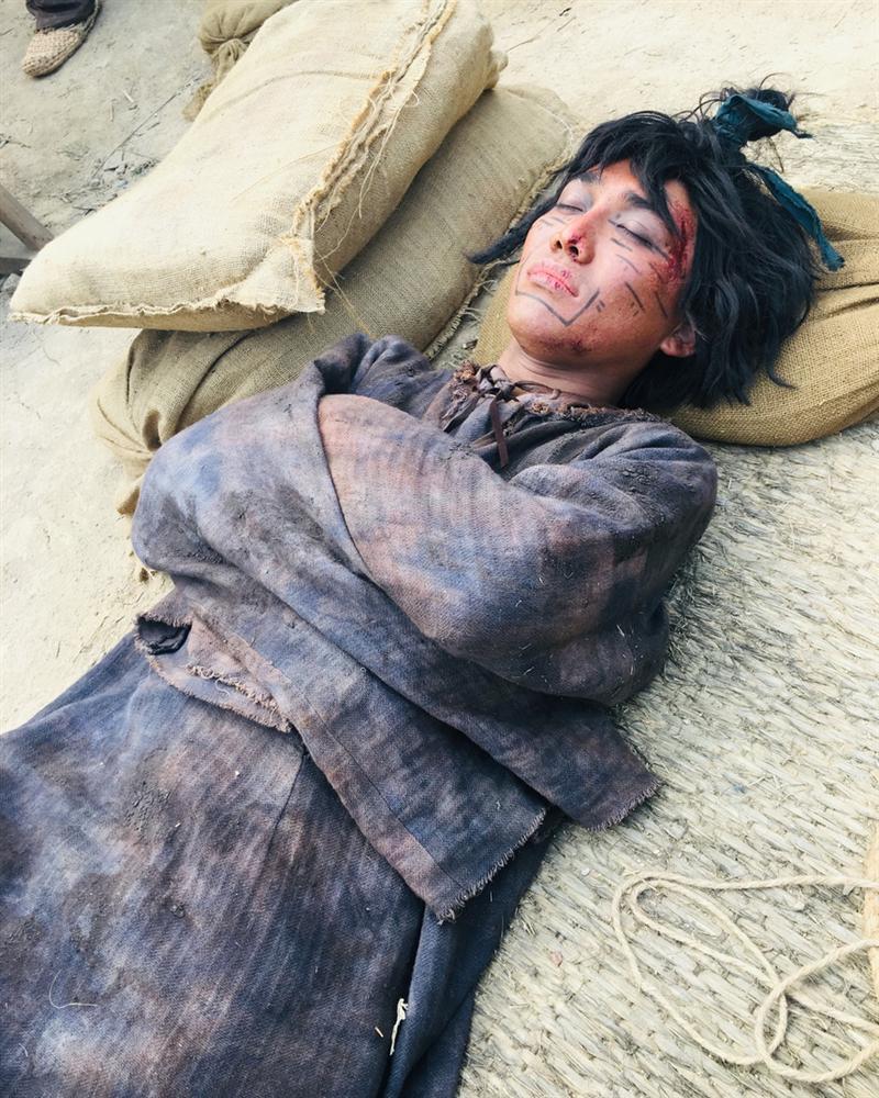 Chuyện của chàng trai Việt kiệt sức đóng một vai có thoại ở phim Hàn-4