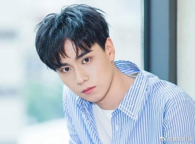 Hồ Nhất Thiên lộ ảnh qua đêm khách sạn với Triệu Anh Tử-5