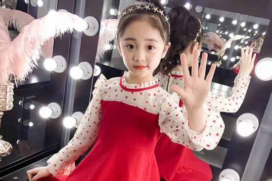 Những mẫu đầm không thể bỏ qua cho nàng ‘công chúa nhí’