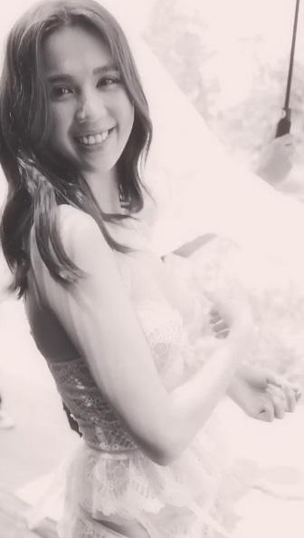 Tung clip nội y nóng từng milimet, triết lý mặc hở của Ngọc Trinh còn kinh hãi hơn-4