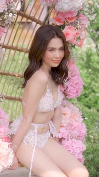 Tung clip nội y nóng từng milimet, triết lý mặc hở của Ngọc Trinh còn kinh hãi hơn-8