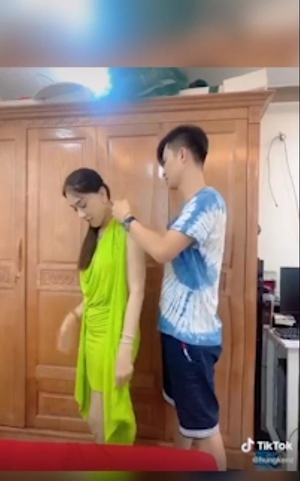Chồng trẻ lóng ngóng tay chân khi mặc đồ cho Lâm Khánh Chi-5