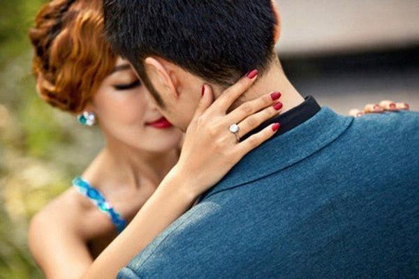 Trở về nhà sau chuyến công tác, người vợ nhận ra điều kỳ lạ trên xe hơi và màn phá án đỉnh cao-3