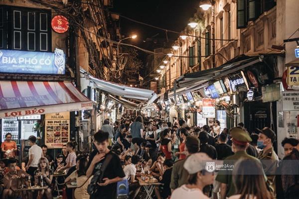 Tạ Hiện trở lại ngày Hà Nội trở lạnh: Người đông nghịt không có chỗ nhích chân-1