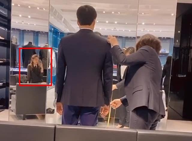 Lâu lâu mới cho chồng đại gia lên sóng, Á hậu Thanh Tú có hành động tình bể bình-4