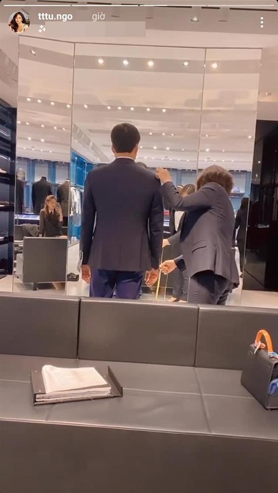 Lâu lâu mới cho chồng đại gia lên sóng, Á hậu Thanh Tú có hành động tình bể bình-1