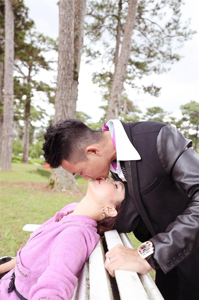 Đường đường là đại gia nhưng Minh Nhựa vẫn phải ngửa tay xin tiền vợ-2