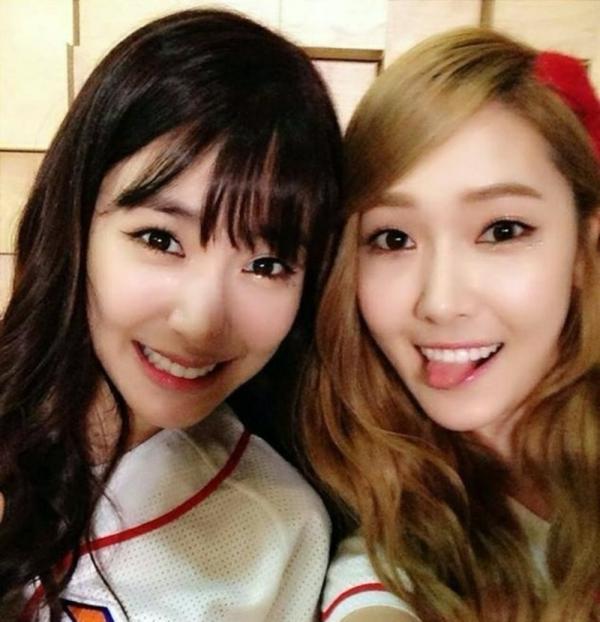 Phát hành tự truyện như thể là nạn nhân, Jessica bị đào mộ khoảnh khắc xấu tính-3