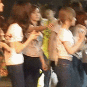 Phát hành tự truyện như thể là nạn nhân, Jessica bị đào mộ khoảnh khắc xấu tính-5