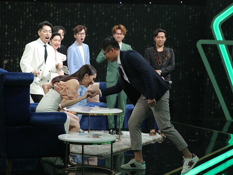 Hương Giang - Matt Liu vui tình mới quên cả mời Trấn Thành và Gil Lê dự tiệc?-5