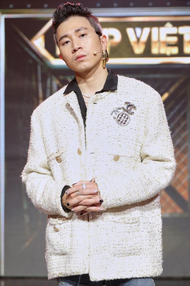 Karik khoe bộ móng ba màu trên Rap Việt, có lẽ nào đang ngầm phát cẩu lương cho fan?-2