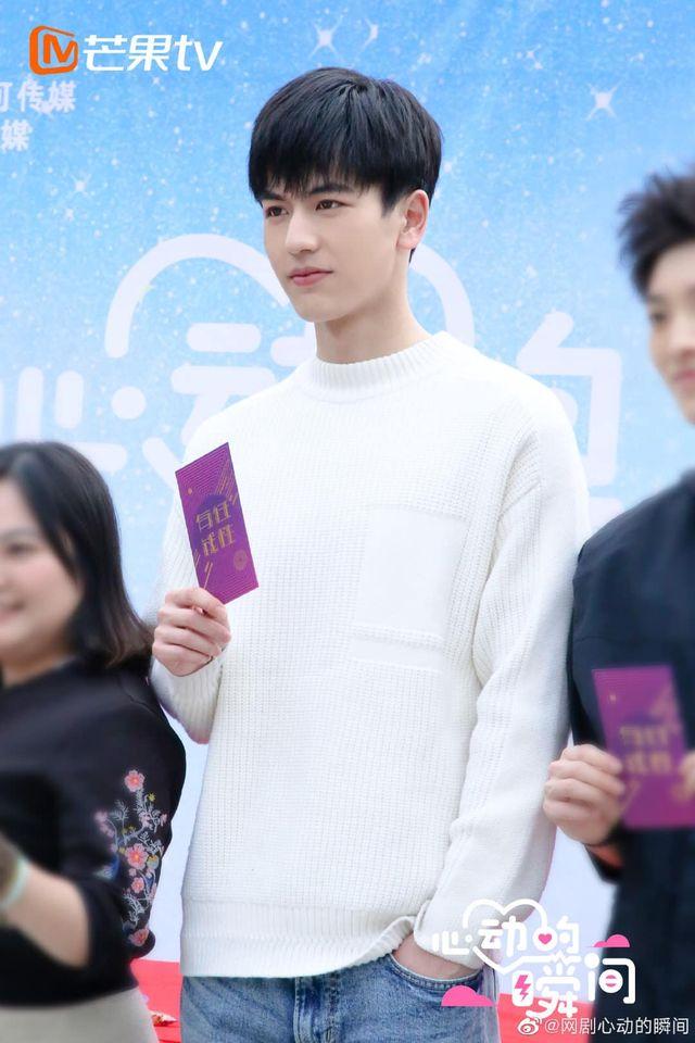 Từng nặng 100kg, tài tử Trung Quốc giảm cân xong liền hóa nam thần-9