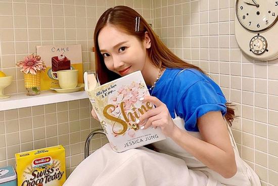 Fan SNSD sôi máu điểm loạt tình tiết sặc mùi 'đá đểu' ở dự án phim chuyển thể của Jessica