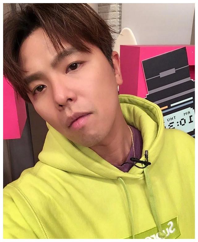 Dương Thừa Lâm, Giả Tịnh Văn cùng nhiều sao lớn đến viếng Hoàng Hồng Thăng-2