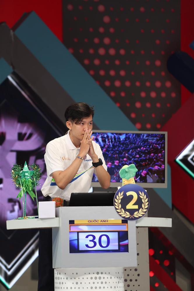 Các thí sinh bước vào phần thi Khởi động-4