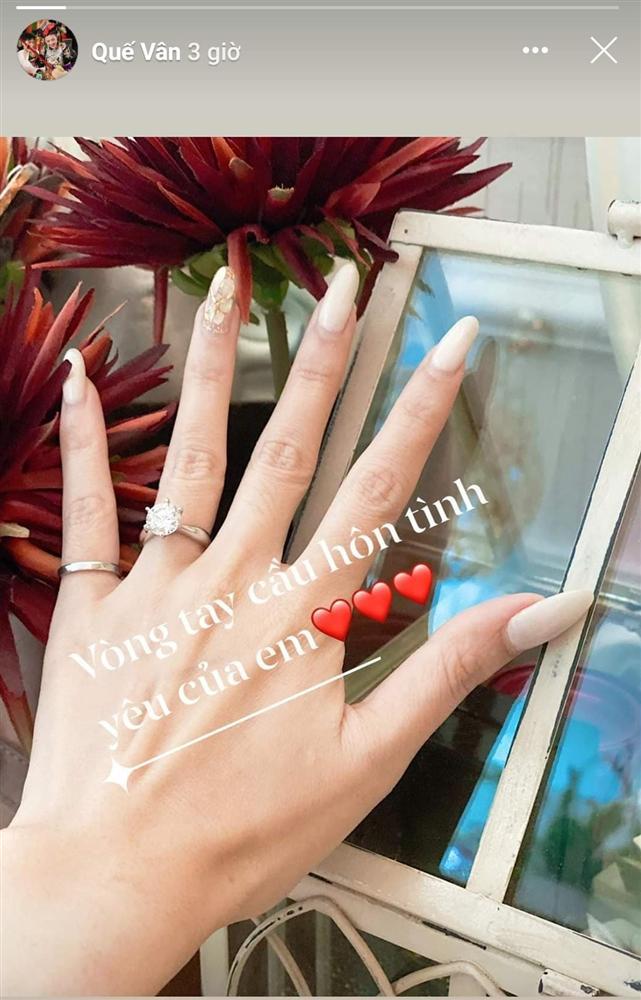 Quế Vân đăng ảnh giường chiếu với người tình bí ẩn-5