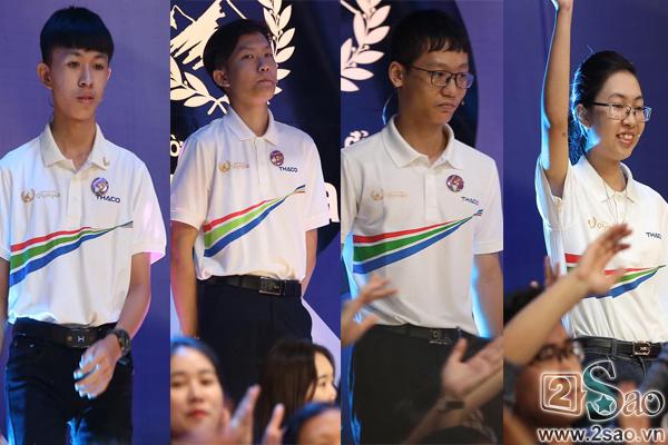 Cận cảnh vòng nguyệt quế bằng vàng thật của tân Quán quân Olympia 2020-1