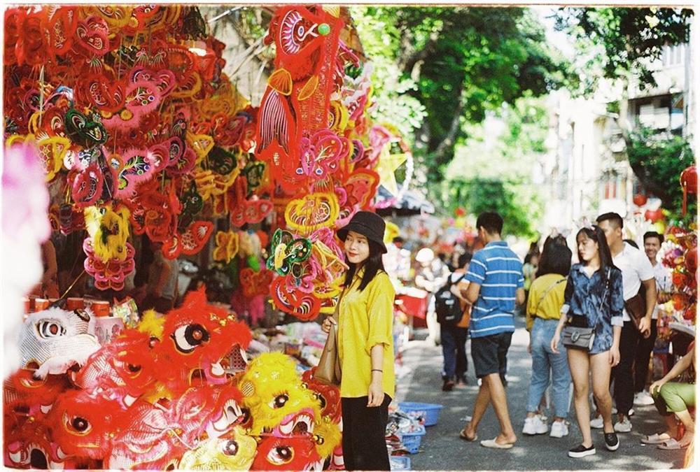 Đến hẹn lại lên, giới trẻ set kèo rủ nhau lên Hàng Mã hòa cùng sắc màu Trung thu-8