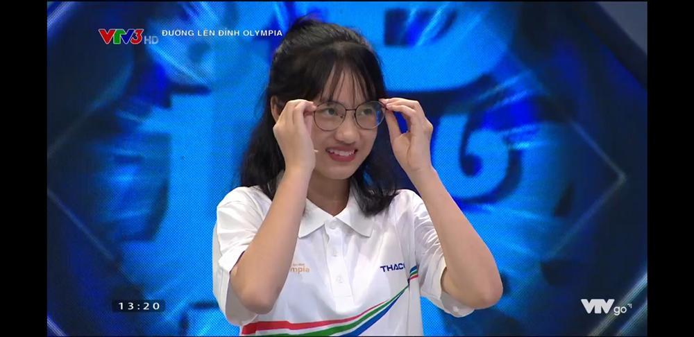 Xuất hiện vài giây trên sóng Olympia, nữ sinh khiến hội con trai ráo riết truy tìm-3