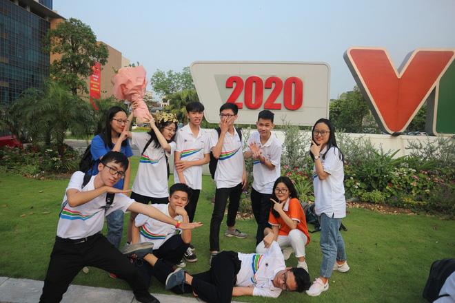 Xuất hiện vài giây trên sóng Olympia, nữ sinh khiến hội con trai ráo riết truy tìm-7