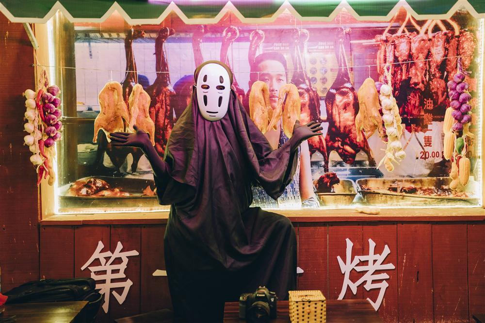 Vô Diện xuất hiện trên phố Hà Nội dịp Trung Thu-1