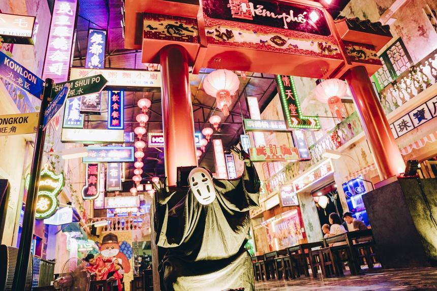 Vô Diện xuất hiện trên phố Hà Nội dịp Trung Thu-2