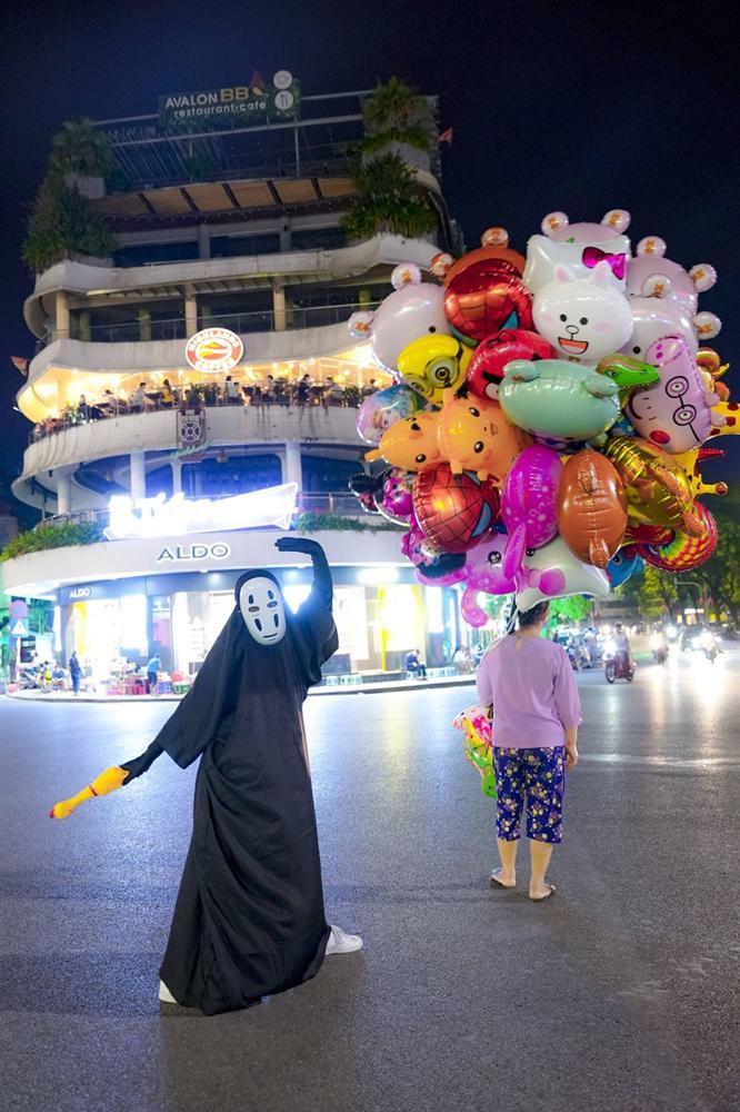 Vô Diện xuất hiện trên phố Hà Nội dịp Trung Thu-5