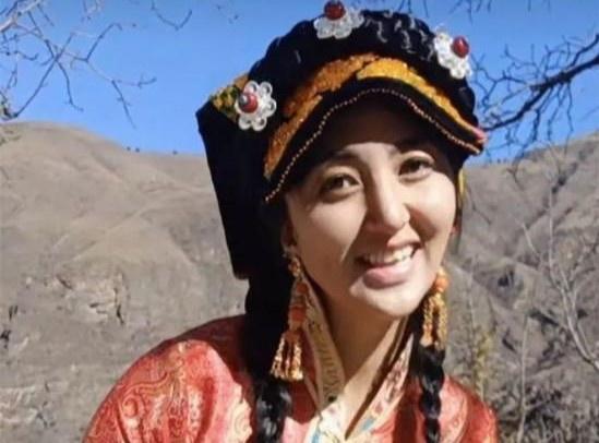 Nghệ sĩ Lạp Mẫu nguy kịch sau khi bị chồng cũ tấn công-1