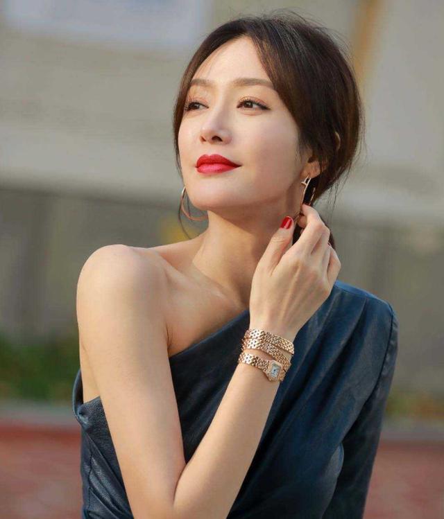 Phú Sát hoàng hậu Tần Lam chi hàng trăm triệu níu kéo thanh xuân-4