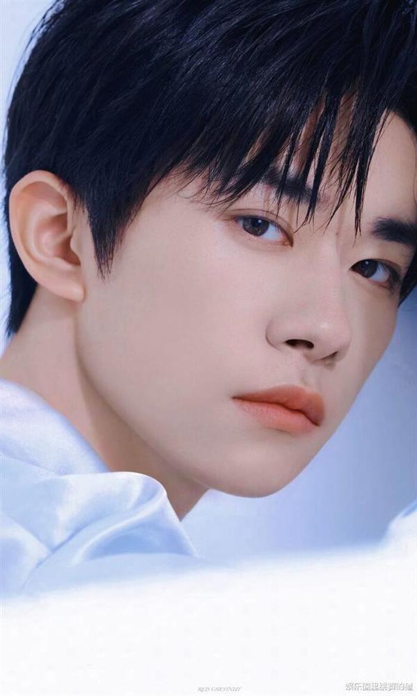 Nhan sắc Dịch Dương Thiên Tỉ ngày càng đi xuống khiến fan thất vọng-1