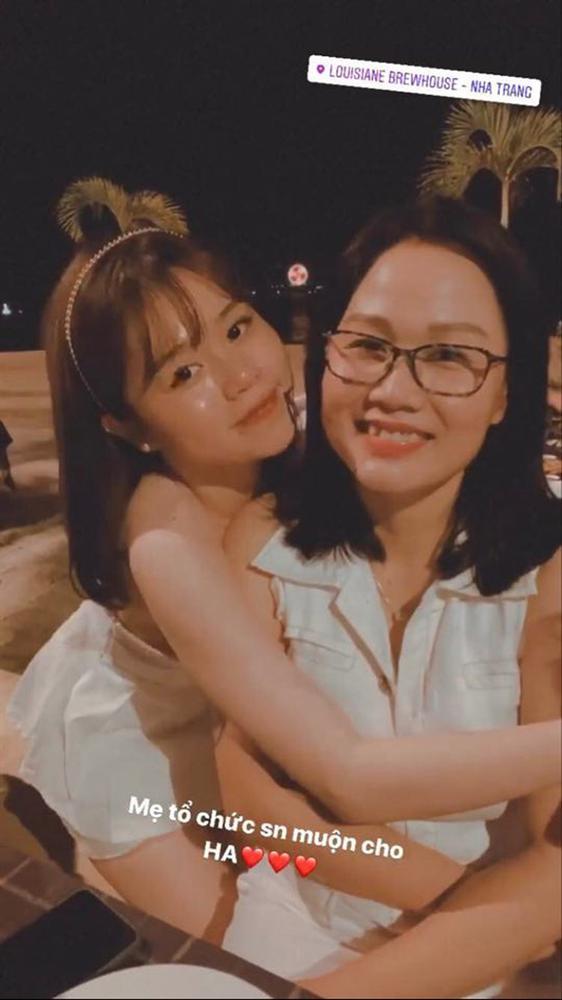 Quang Hải ra mắt mẹ Huỳnh Anh, cứ đà này chẳng mấy tính chuyện trăm năm-4