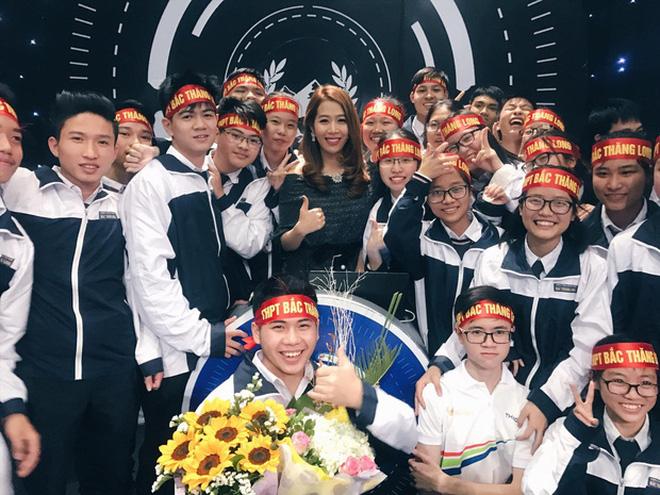 Hot boy Siêu trí tuệ tái hiện khoảnh khắc Á quân Olympia, nhưng giật spotlight là nhan sắc trẻ mãi không già của MC Diệp Chi-6