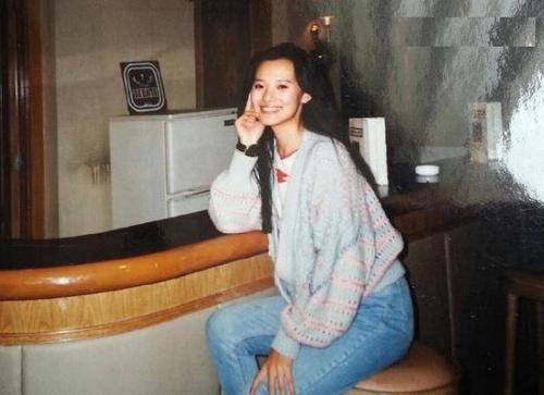 Ảnh hậu 24 năm đóng vai phụ, hạnh phúc bên tình đầu của Vương Phi-1